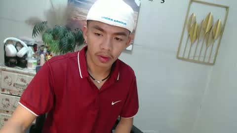 vanxxx2005 online show from February 16, 2025, 9:27 pm