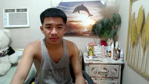 vanxxx2005 online show from March 11, 2025, 8:09 pm