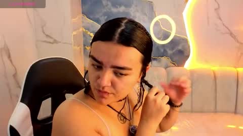 Live 800am 200pm COLOMBIAN HOUR online show from November 11, 2025, 1:11 pm