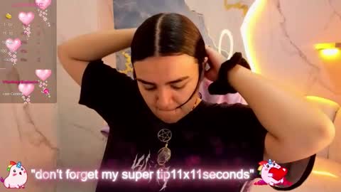 Live 800am 200pm COLOMBIAN HOUR online show from November 28, 2025, 1:25 pm