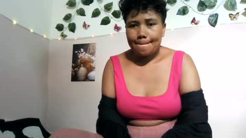 Snapshot of vayannah chatting on June 16, 2026, 12:08 pm Vayannah online show from June 16, 2026, 12:08 pm