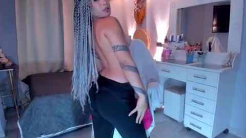 Vayolett Bass online show from January 17, 2026, 5:23 am