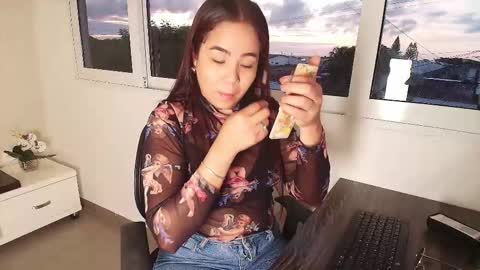 Victoria online show from October 18, 2025, 11:00 am