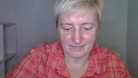 vea_motty online show from November 16, 2025, 1:28 pm