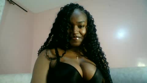 Snapshot of vee_quest chatting on June 16, 2026, 6:32 pm vee_quest online show from June 16, 2026, 6:32 pm