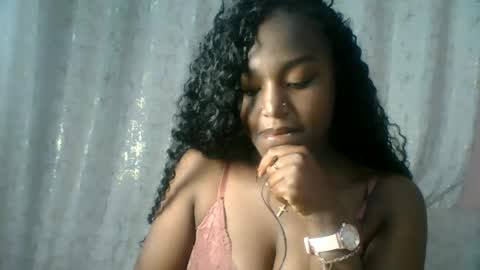 Snapshot of vee_quest chatting on June 19, 2026, 8:56 pm vee_quest online show from June 19, 2026, 8:56 pm