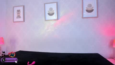 Vee Simons online show from September 20, 2025, 7:04 pm