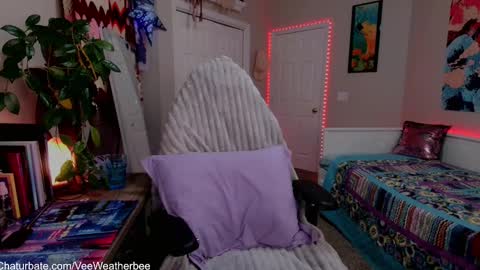 Violet Weatherbee online show from December 25, 2024, 1:20 am