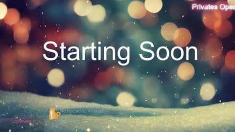 vegas_romance online show from January 8, 2025, 4:44 am