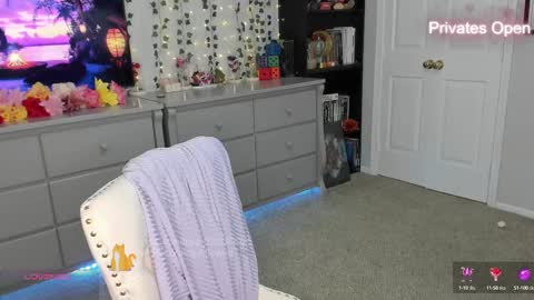 vegas_romance online show from February 24, 2025, 2:40 am