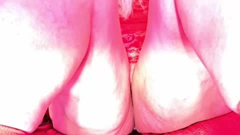 Vehe Veun online show from December 16, 2025, 4:12 pm