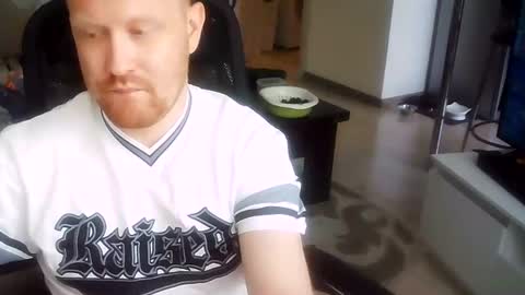 Snapshot of velikiibelyi17 chatting on July 14, 2026, 8:41 am Deniel online show from July 14, 2026, 8:41 am