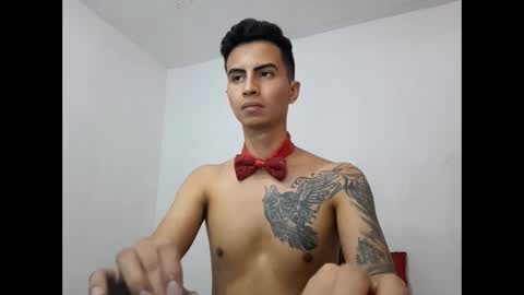 velk_hot1 online show from February 24, 2025, 6:15 pm