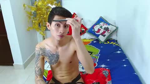 velk_hot1 online show from December 19, 2025, 4:14 pm