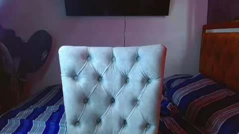 velk_hot1 online show from April 20, 2026, 12:52 pm