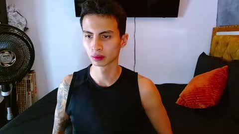 Snapshot of velk_hot1 chatting on May 15, 2026, 2:46 pm velk_hot1 online show from May 15, 2026, 2:46 pm