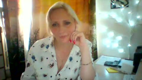 Snapshot of velka_raspberry chatting on July 8, 2026, 4:44 pm velka_raspberry online show from July 8, 2026, 4:44 pm