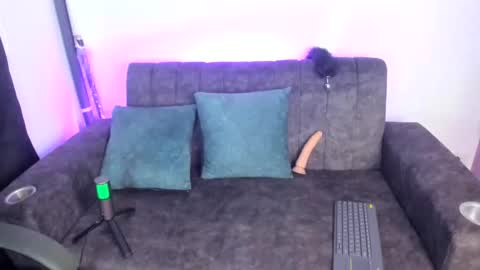 Snapshot of velmoon chatting on November 11, 2025, 6:41 pm velmoon online show from November 11, 2025, 6:41 pm