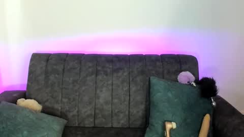 Snapshot of velmoon chatting on December 5, 2025, 8:27 pm velmoon online show from December 5, 2025, 8:27 pm