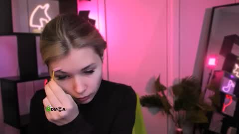 veloria_belle online show from December 1, 2025, 7:19 pm