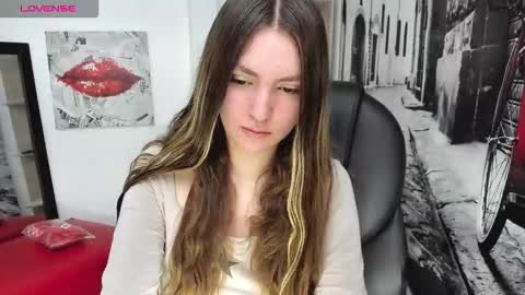 Snapshot of velvet__moon chatting on November 25, 2025, 11:49 pm Sophi online show from November 25, 2025, 11:49 pm