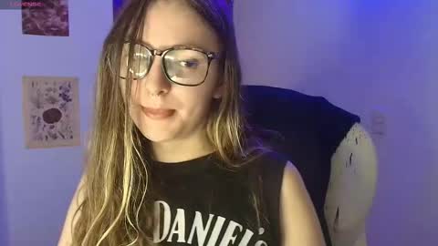 Snapshot of velvet__moon chatting on March 2, 2026, 4:14 am Sophi online show from March 2, 2026, 4:14 am