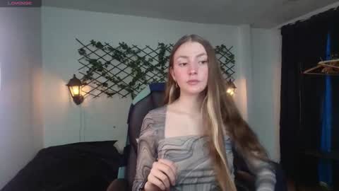 Snapshot of velvet__moon chatting on March 30, 2026, 12:22 am Sophi online show from March 30, 2026, 12:22 am