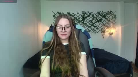 Snapshot of velvet__moon chatting on April 2, 2026, 12:52 am Sophi online show from April 2, 2026, 12:52 am