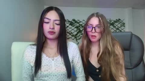 Snapshot of velvet__moon chatting on April 9, 2026, 1:05 am Sophi online show from April 9, 2026, 1:05 am