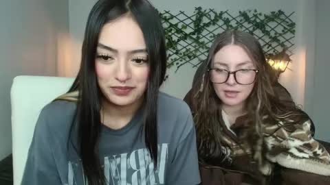 Snapshot of velvet__moon chatting on April 11, 2026, 11:31 pm Sophi online show from April 11, 2026, 11:31 pm