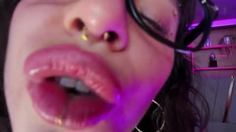 Isabella  online show from December 21, 2025, 3:41 pm