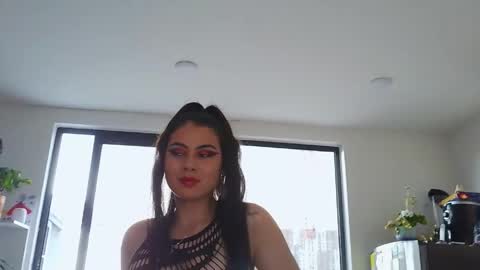 velvet_moon_0202 online show from April 14, 2026, 9:10 pm