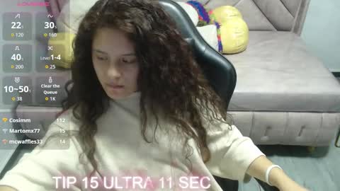 velvet_moon_v online show from January 5, 2026, 5:27 pm