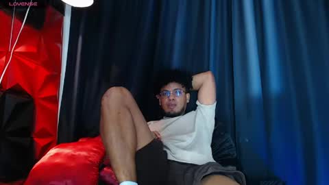 velvet_nigths online show from June 5, 2026, 7:08 pm