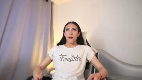 Snapshot of velvet_raze chatting on June 12, 2026, 12:26 pm Velvet online show from June 12, 2026, 12:26 pm