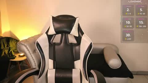 Snapshot of velvet_raze chatting on July 16, 2026, 12:55 pm Velvet online show from July 16, 2026, 12:55 pm