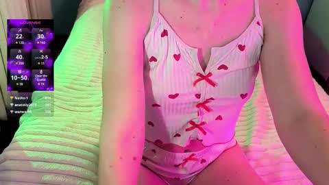 Snapshot of velvet_siren chatting on March 2, 2025, 7:56 pm Violet online show from March 2, 2025, 7:56 pm