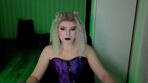 Snapshot of velvet_siren chatting on February 1, 2026, 10:14 am Violet online show from February 1, 2026, 10:14 am