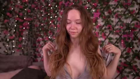 Polly online show from December 14, 2025, 6:12 pm