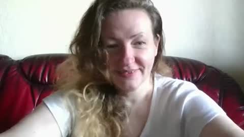 velvetdiamond online show from June 5, 2026, 9:37 am