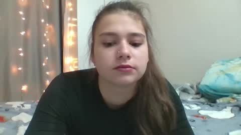 velveted_ivy online show from November 10, 2025, 10:47 am