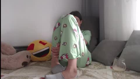 velvetmoon123 online show from December 3, 2025, 9:29 am