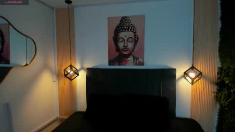 velvetscarlett online show from March 2, 2026, 1:07 pm