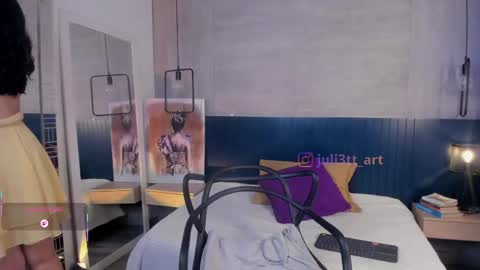 Snapshot of velvettease_ chatting on May 15, 2026, 1:07 pm velvettease_ online show from May 15, 2026, 1:07 pm
