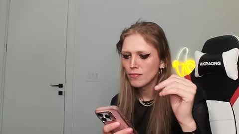 VelvetTGirl online show from February 8, 2026, 2:48 am