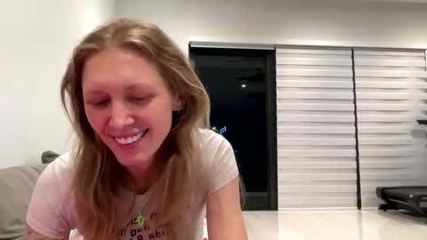 VelvetTGirl online show from March 29, 2026, 7:08 am