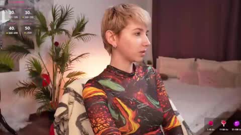 CLEOshort hair  TIna long hair  online show from February 16, 2025, 8:00 pm
