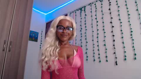COCO XOXO online show from July 3, 2026, 8:43 am