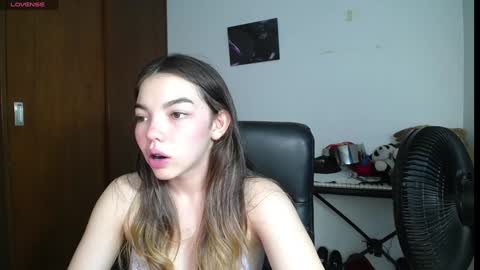 Venelope 3 online show from February 3, 2025, 4:46 am