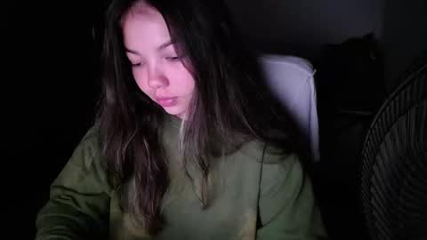 Venelope 3 online show from November 13, 2025, 4:11 am